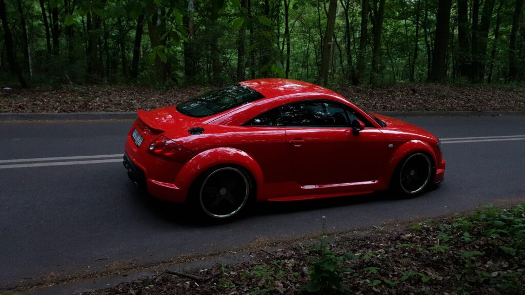 Audi TT 8N DMC Widebodykit - fahrt durch den Wald