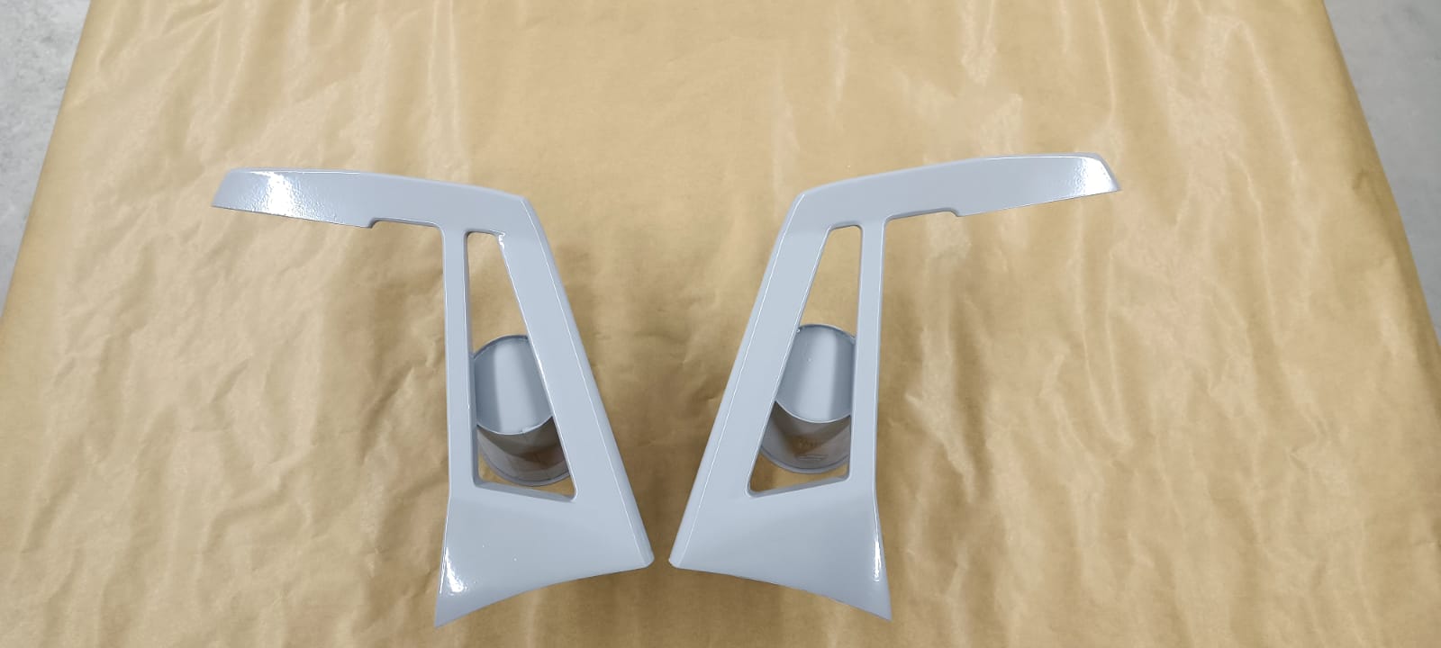 Erstes fertiges Modell der Standfüße des DMC Konzept2 Heckspoilers