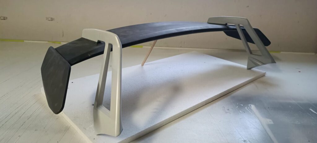 Erstes fertiges Modell des DMC Konzept2 Heckspoilers