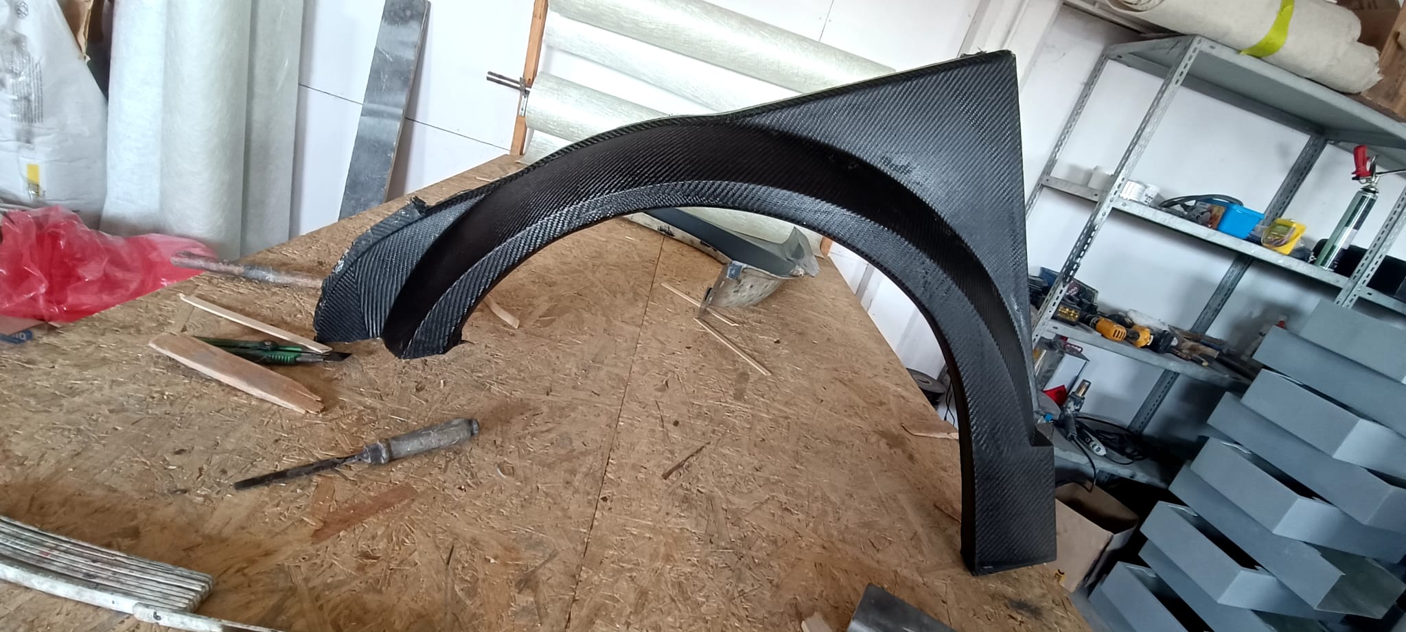 Seitenschweller Herstellung in Carbon