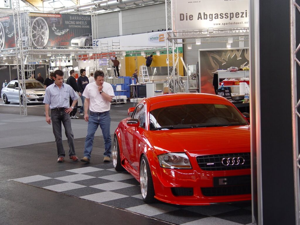 Audi TT 8N DMC Frontspoiler auf der Messe