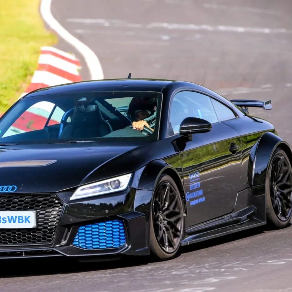 Audi TT 8S Cup-Bodykit Muggianu-Turbo auf dem Nürburgring