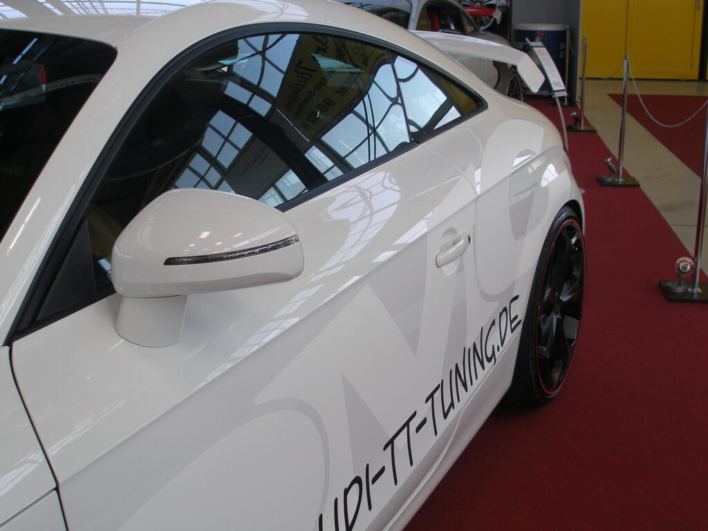 Audi TT 8J DMC Heckspoiler H2 Detailaufnahme